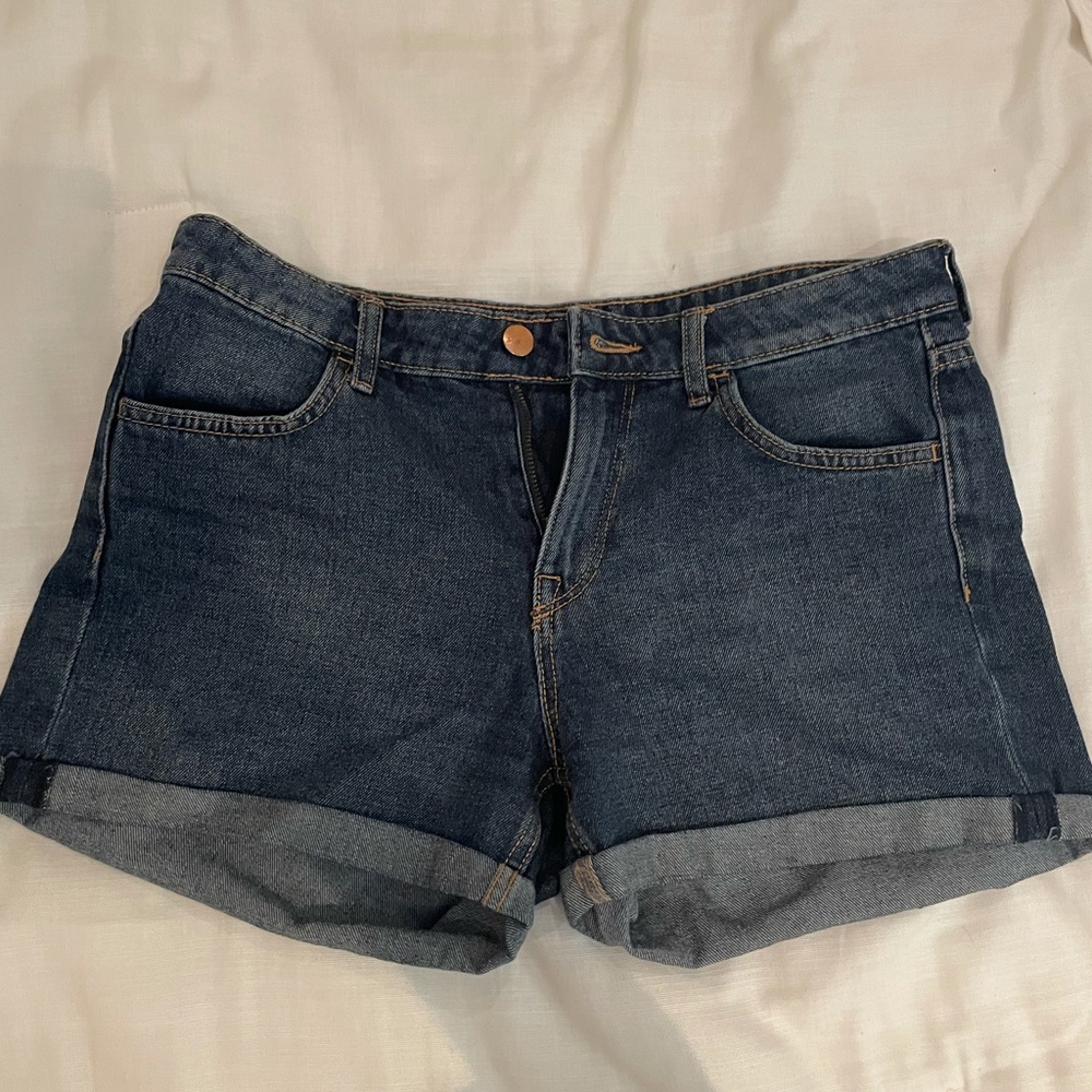H&M Jean shorts cuffed dark